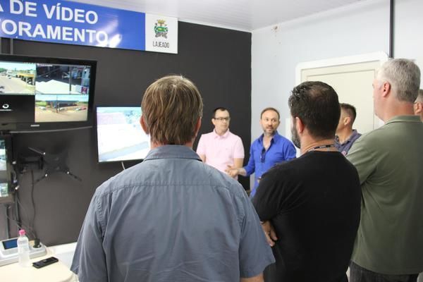 Sistema auxilia no controle de fugas e arremesso de objetos para dentro da área prisional